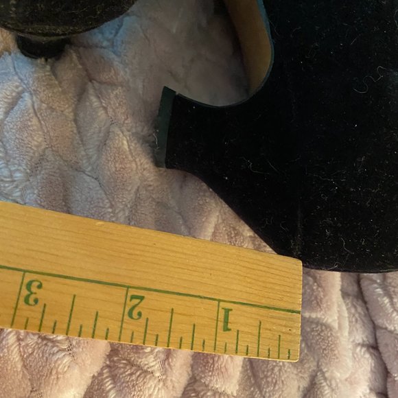 EUC Vintage Premier Collection women's Black Velvet Heels  Size 9 - Picture 11 of 12